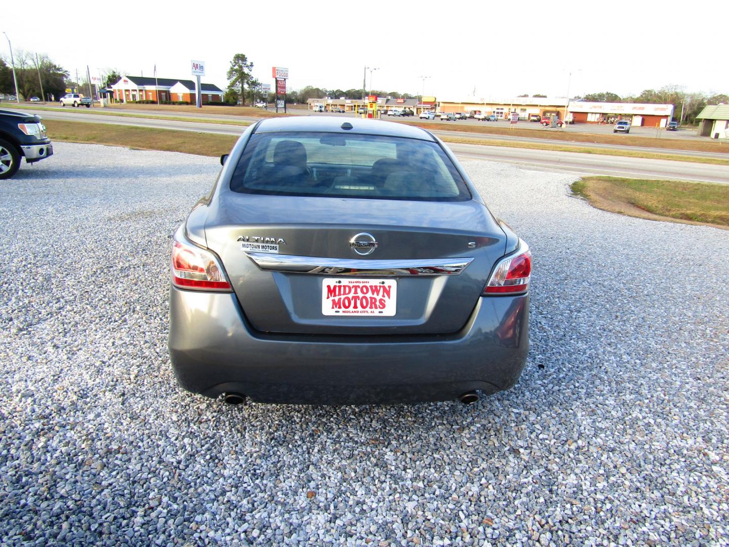 2015 Gray Nissan Altima 2.5 S (1N4AL3AP3FN) with an 2.5L L4 DOHC 16V engine, Automatic transmission, located at 15016 S Hwy 231, Midland City, AL, 36350, (334) 983-3001, 31.306210, -85.495277 - Photo#6